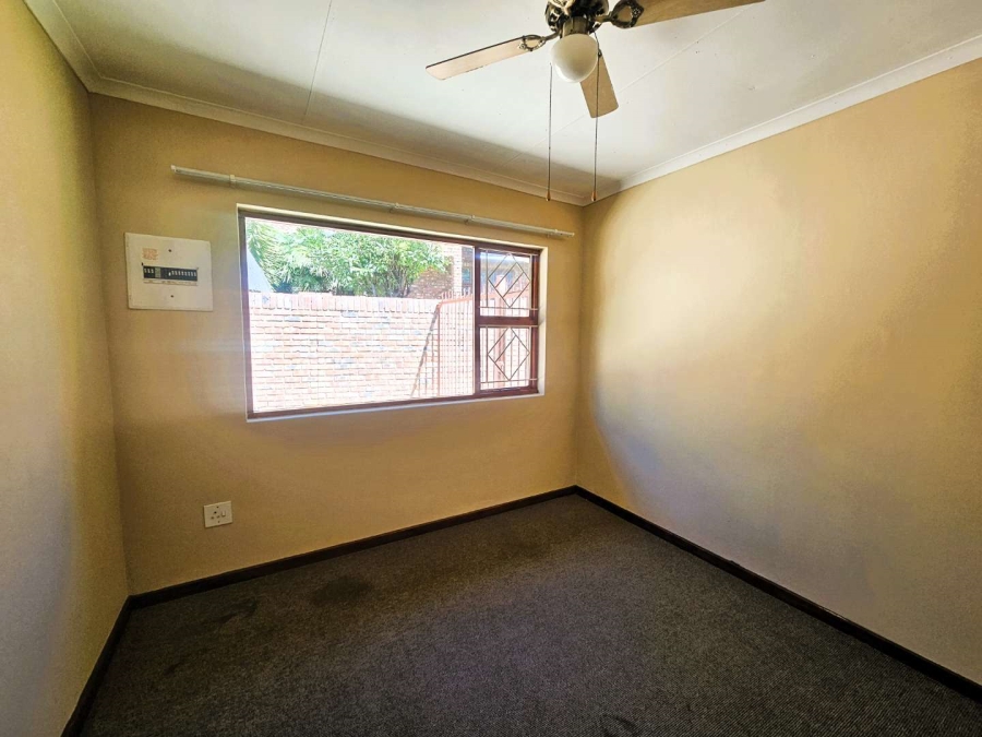 3 Bedroom Property for Sale in Pentagon Park Free State